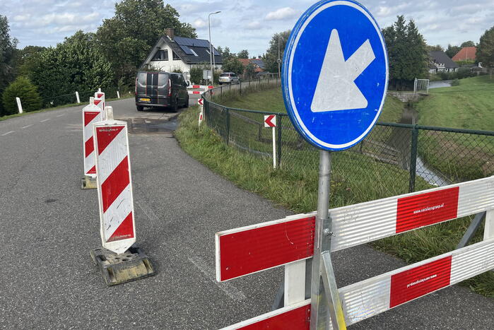 Deel van dijk weggezakt door lekkage