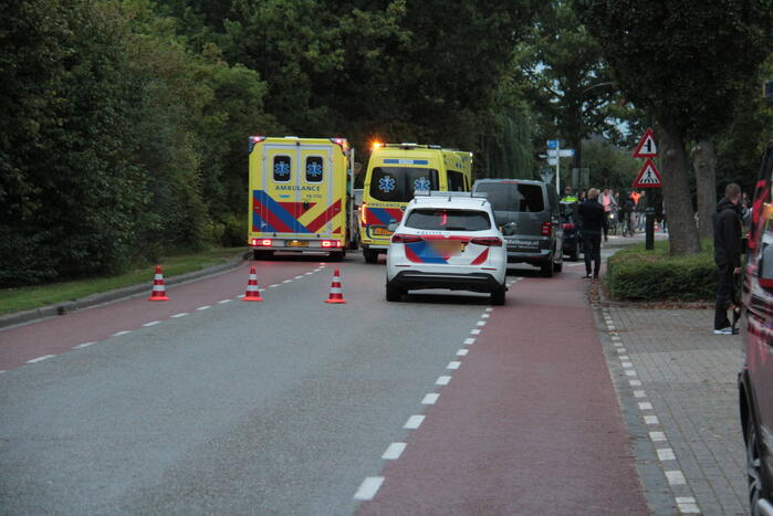 Vier gewonden bij botsing tussen auto en fietser