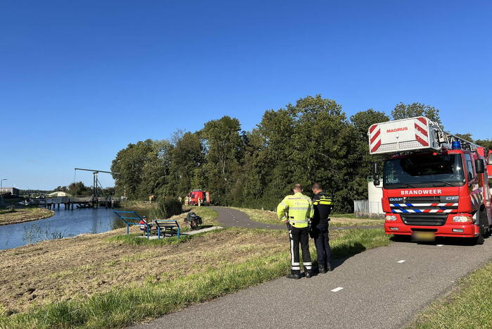 Zoekactie na aantreffen fiets langs water