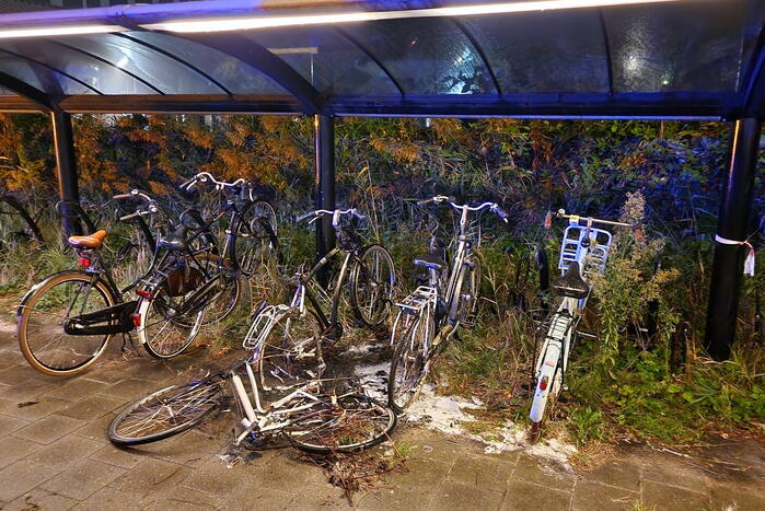 Drie fietsen in brand gestoken in fietsenstalling