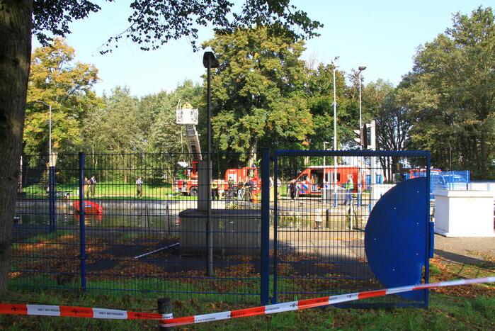 Overleden persoon uit sluis gehaald