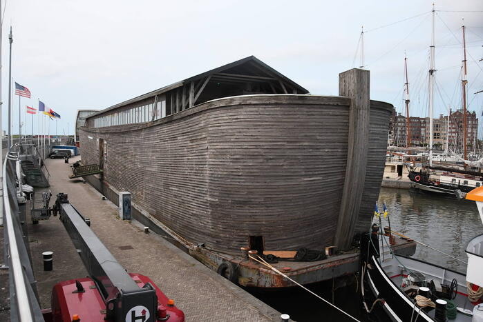 Arkmuseum aangekomen in haven