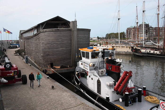 Arkmuseum aangekomen in haven