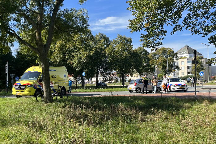 Fietser ernstig gewond bij botsing met automobilist