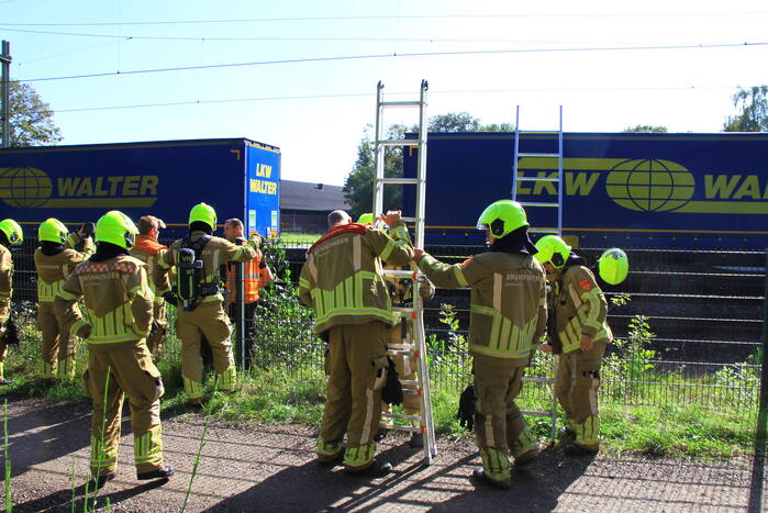 Brandweer controleert vastgelopen remmen van goederentrein
