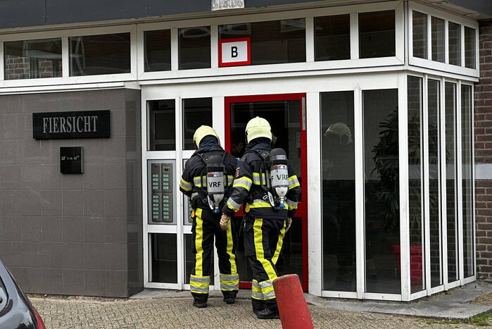 Brandweer ingezet voor rookontwikkeling van bbq op balkon