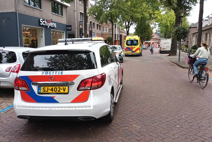 Automobilist en fietser in botsing