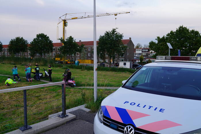 Scooterrijder gecontroleerd na val