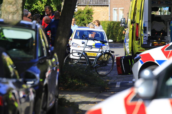Fietser zwaargewond bij aanrijding