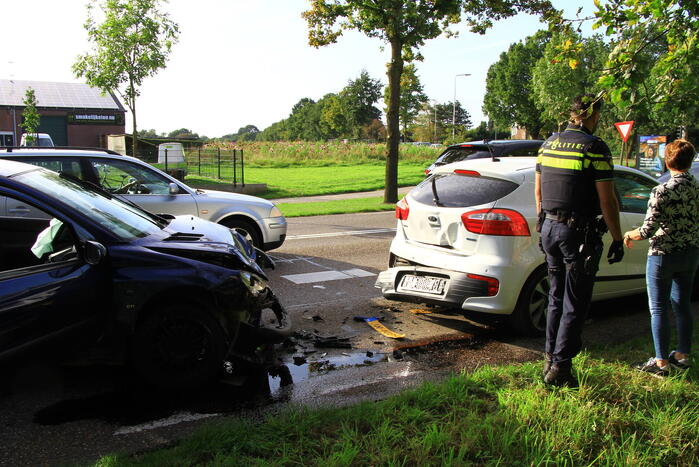 Gewonde en grote schade bij kettingbotsing