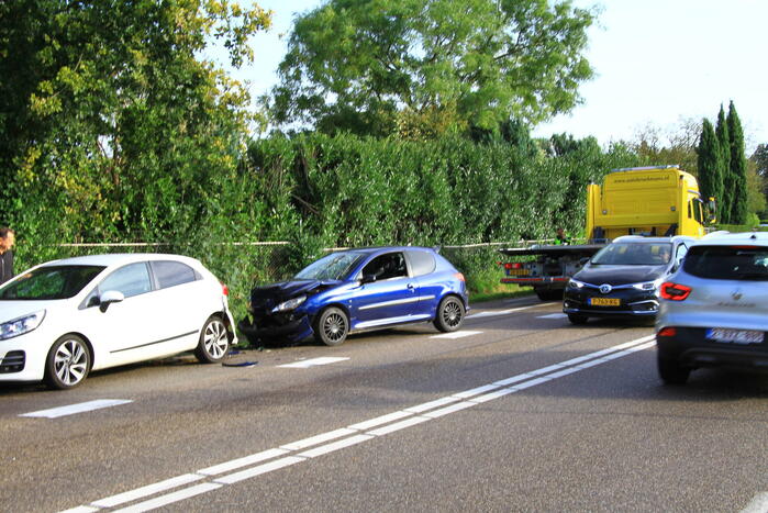 Gewonde en grote schade bij kettingbotsing