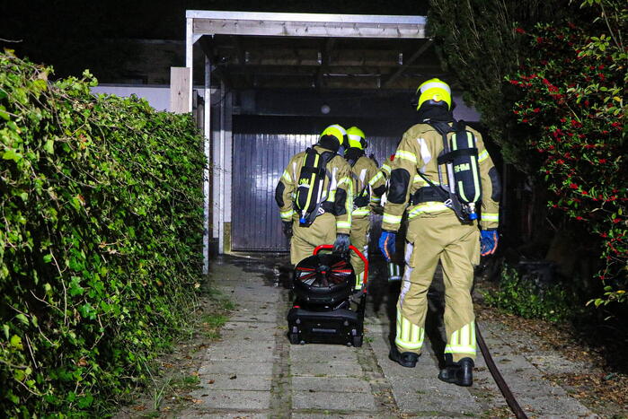 Flinke brand in garage van woning