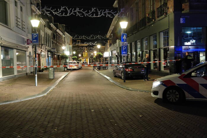 Explosie verbrijzeld voordeur