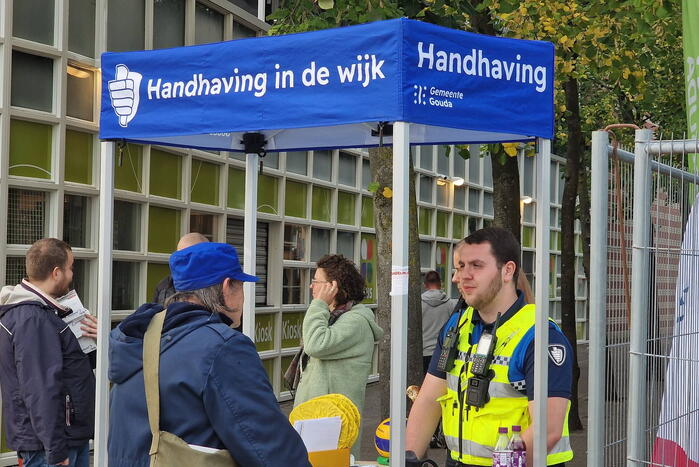 Infostand handhaving in de wijk