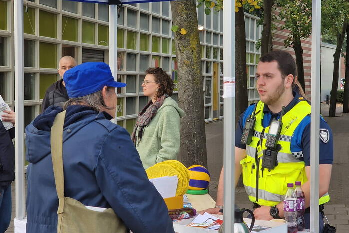 Infostand handhaving in de wijk