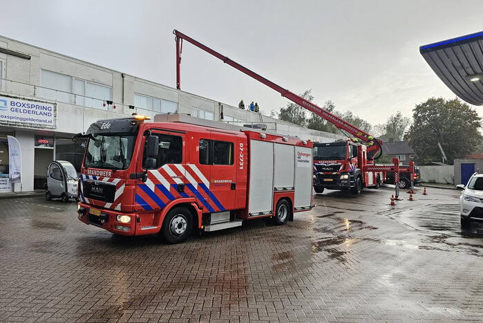 Flinke waterschade in kringloopwinkel door hevige regenbui
