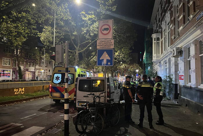 Fietser gewond bij botsing tegen stilstaande auto
