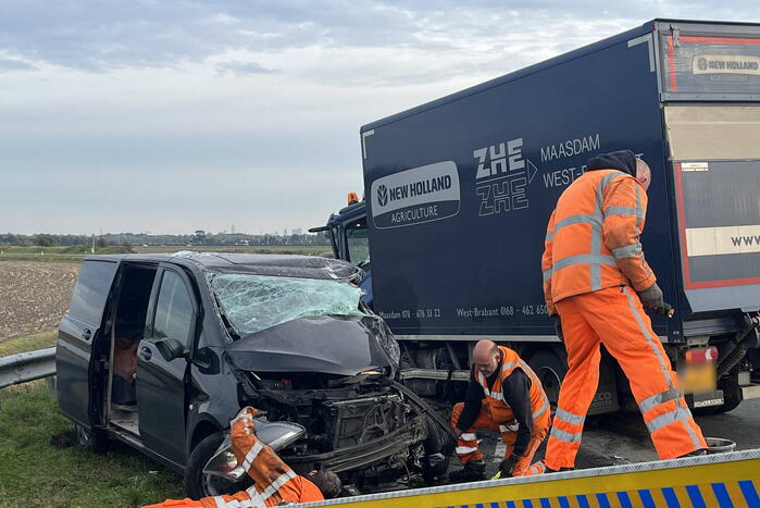 Persoon zwaargewond bij ernstig ongeval