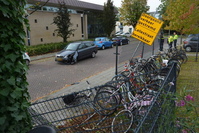 Politie verricht onderzoek nadat fietser geschept is