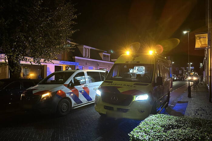 Twee personen zwaargewond bij steekincident in woning