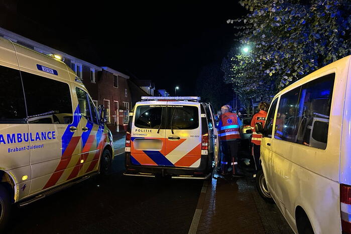 Twee personen zwaargewond bij steekincident in woning