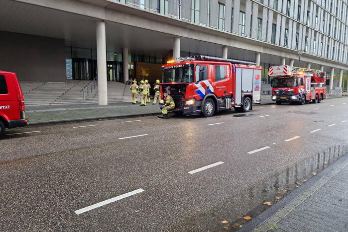 Onderzoek naar chemische reactie in laboratorium