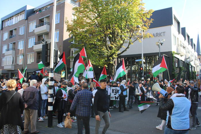 Pro Palestina demonstratie trekt veel mensen