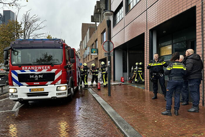 Rechtbank ontruimd vanwege brandende fiets in parkeergarage