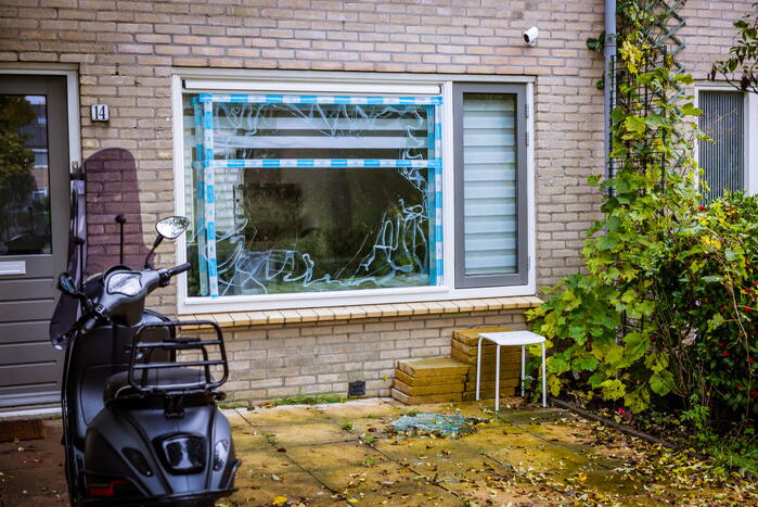 Schade door explosie bij woning
