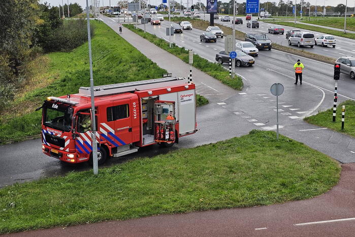 Omgevallen boom verspert weg