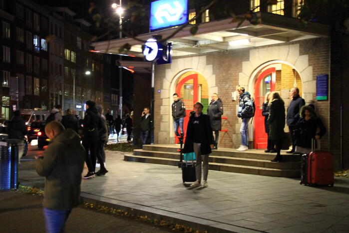 Treinverkeer stilgelegd wegens boom op spoor