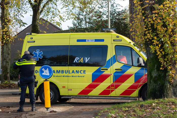 Scooterrijder gecontroleerd na harde val