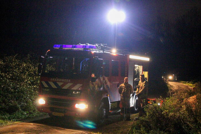 Personenauto volledig uitgebrand