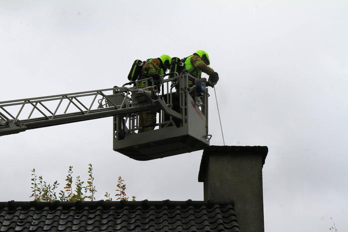 Rookontwikkeling bij brand in schoorsteen