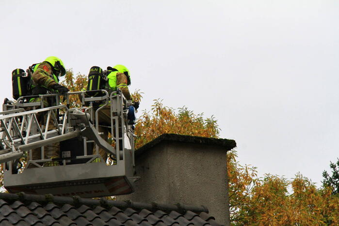 Rookontwikkeling bij brand in schoorsteen