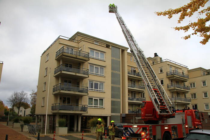 Onderzoek naar mogelijke brand in appartementencomplex