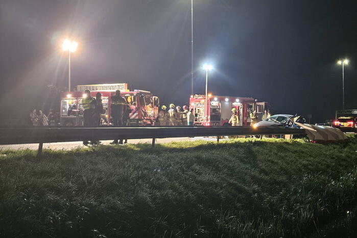 Dodelijk ongeval met meerdere voertuigen, twee aanhoudingen voor rijden onder invloed