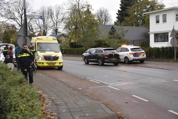 Fietser gewond bij botsing met auto