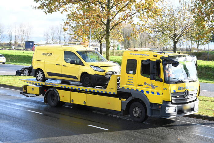 Fikse schade bij botsing tussen porsche en bestelbus
