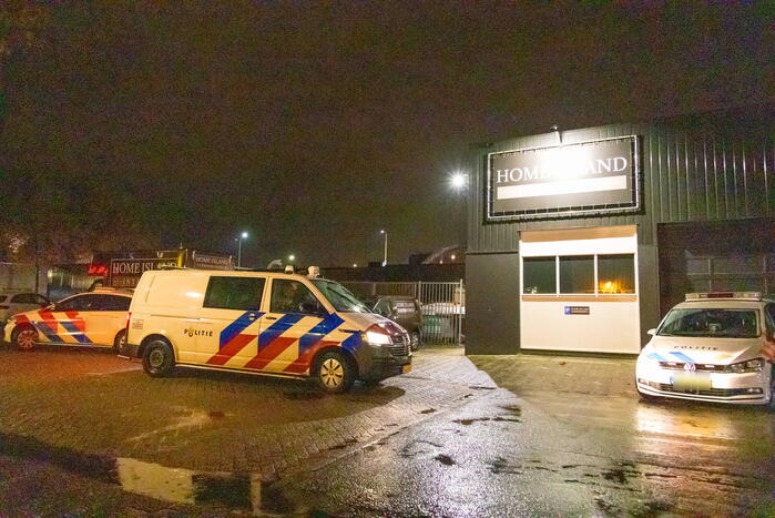 Onderzoek naar overval op meubelzaak