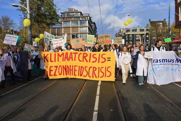 Tienduizenden mensen bij klimaatmars