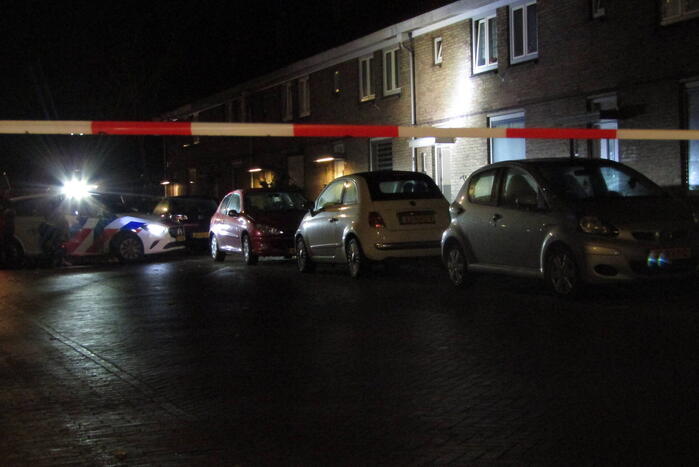 Agenten trekken vuurwapens na melding schietpartij