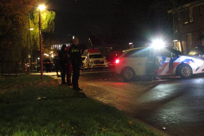 Agenten trekken vuurwapens na melding schietpartij