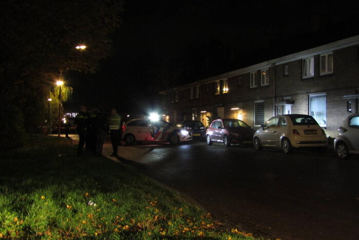 Agenten trekken vuurwapens na melding schietpartij