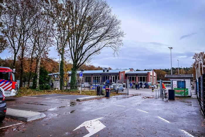 Traumahelikopter landt op voetbalveld