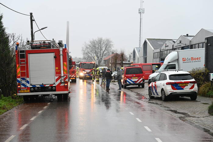 Meerdere accu's vatten vlam in bedrijfspand