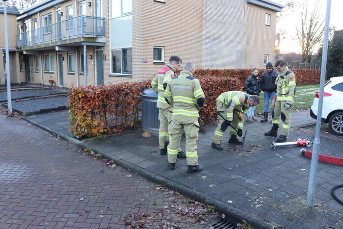 Ondergrondse container in brand gevlogen