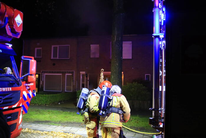 Hevige rookontwikkeling bij brand in woning