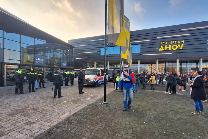 Waarschuwingsschot gelost bij demonstratie