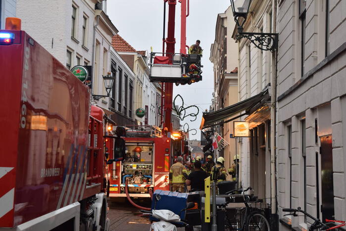Brand in restaurant geblust